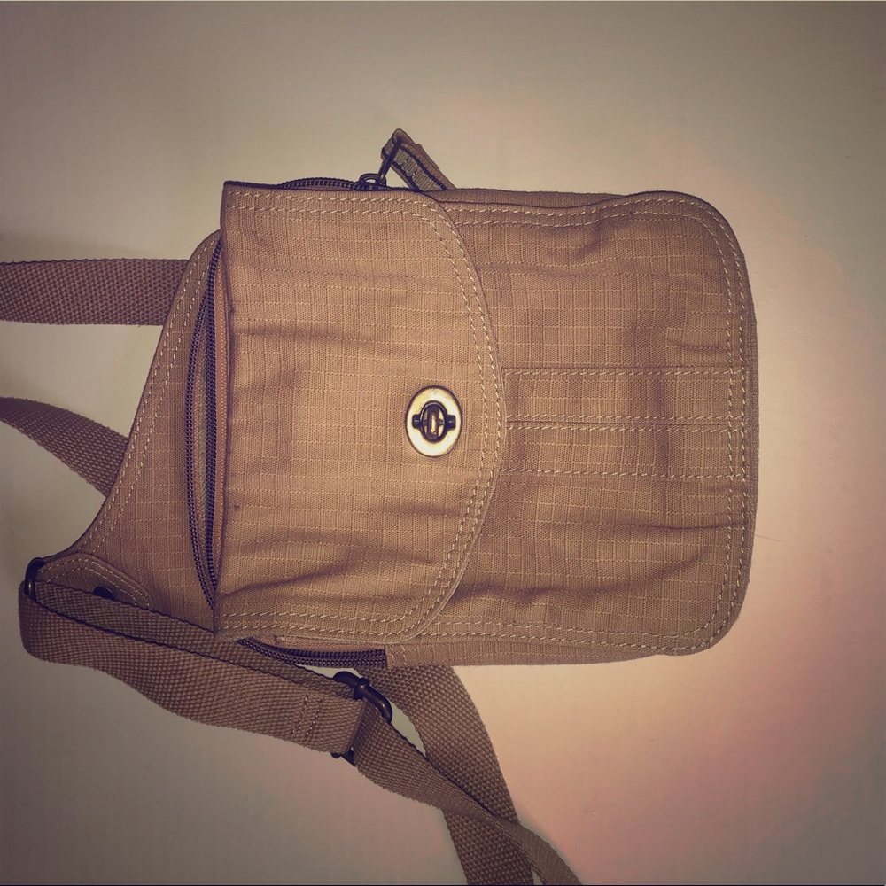 Women's vintage fossil tote